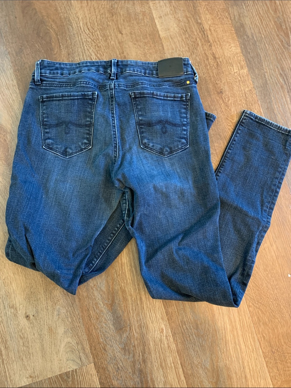 Lucky Brand Women's Dark Blue Lolita Skinny Jeans Size 8L 29 waist 9” rise